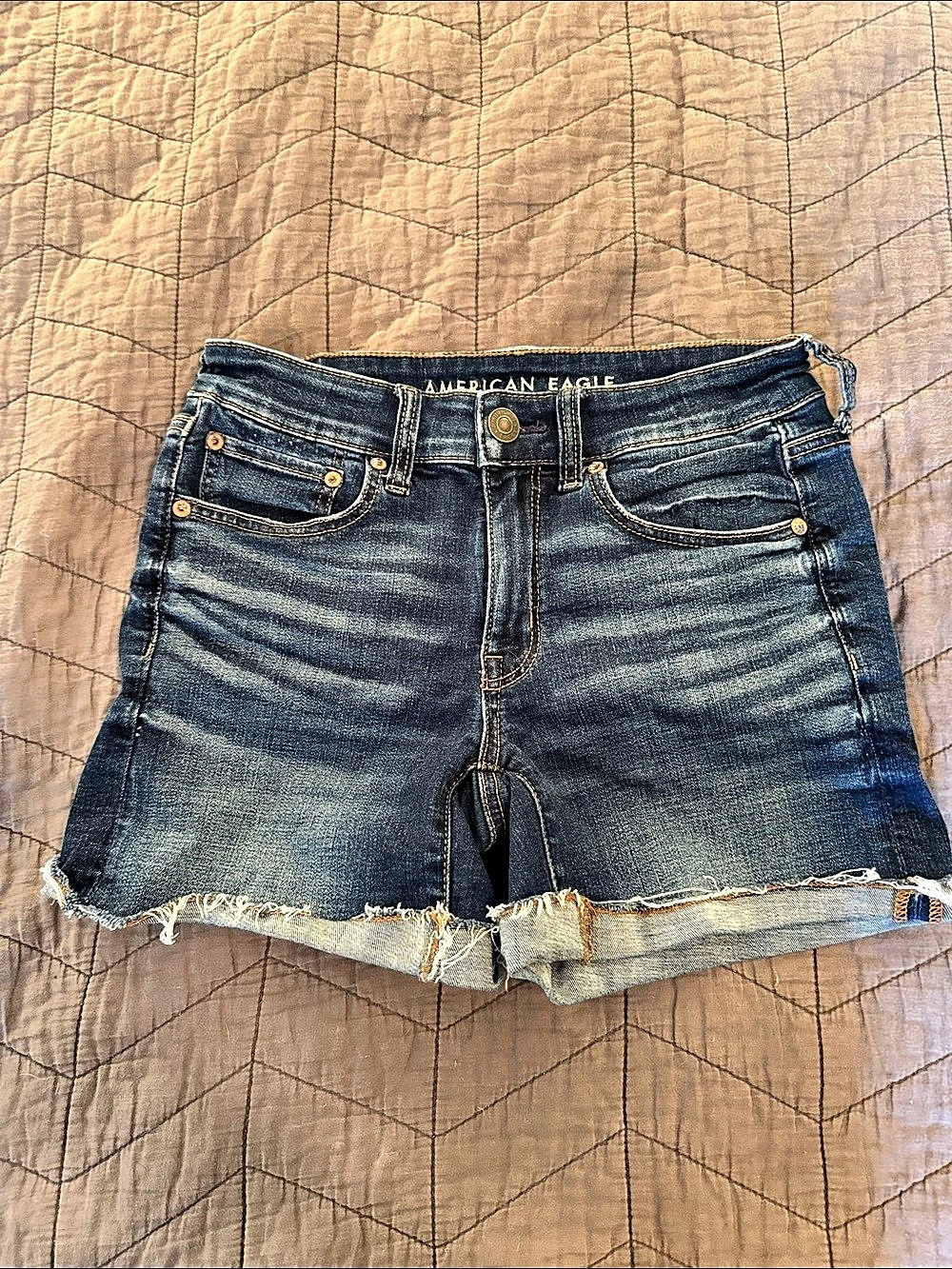 American Eagle Super Stretch Denim Cuffed Shorts Blue Size 6